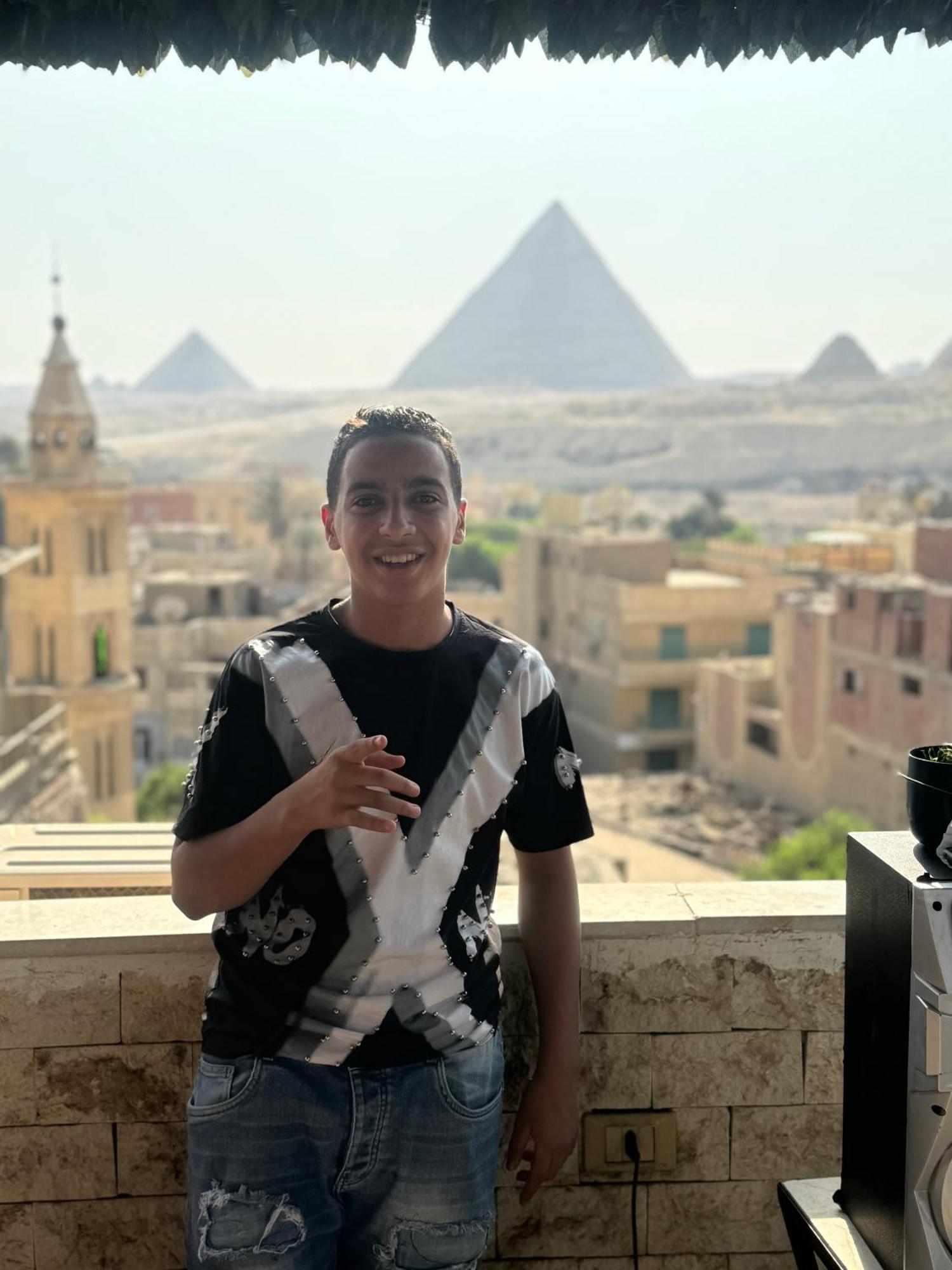 Pyramids Hills History Hotel 3*