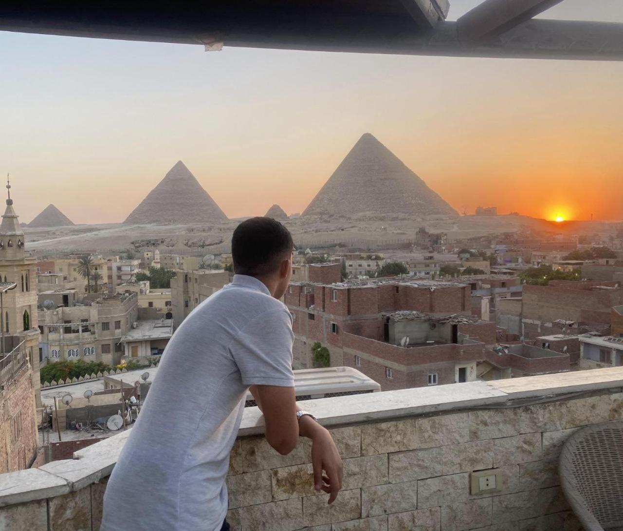 Pyramids Hills History Hotel 3*