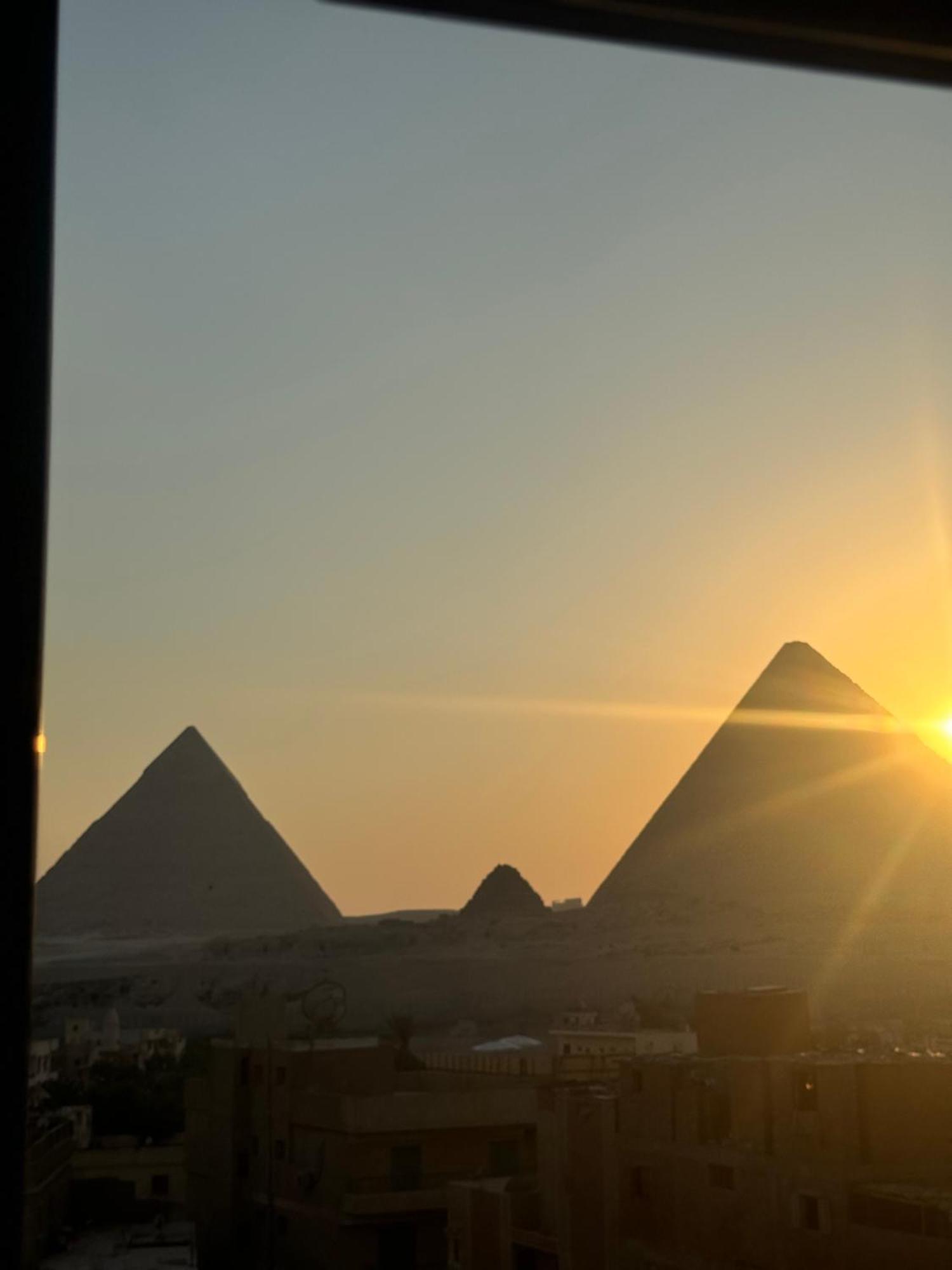 Pyramids Hills History 3*