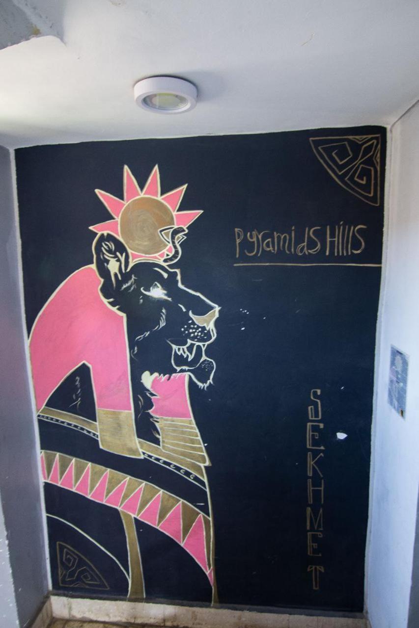 Pyramids Hills History