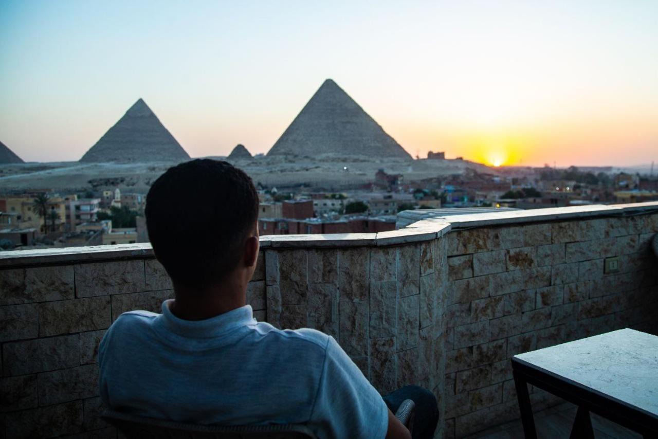 Pyramids Hills History